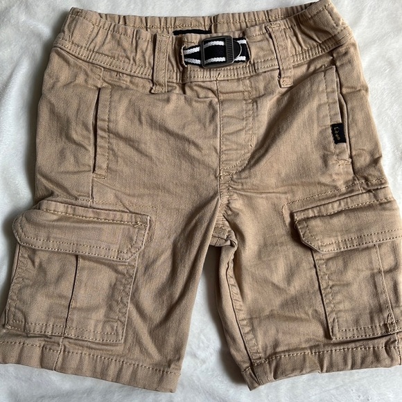 Lee Other - Lee Pull-on Khaki Cargo Shorts Size 5